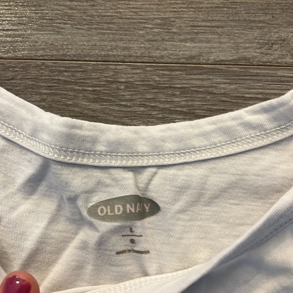 Old navy top - Picture 4 of 7